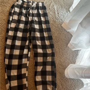 Black womens plaid pajama pants
